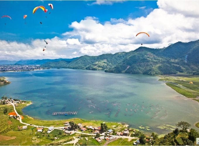 Kathmandu Pokhara Tour with Paragliding_Paraglider Flying over the Phewa Lake, Pokhara
