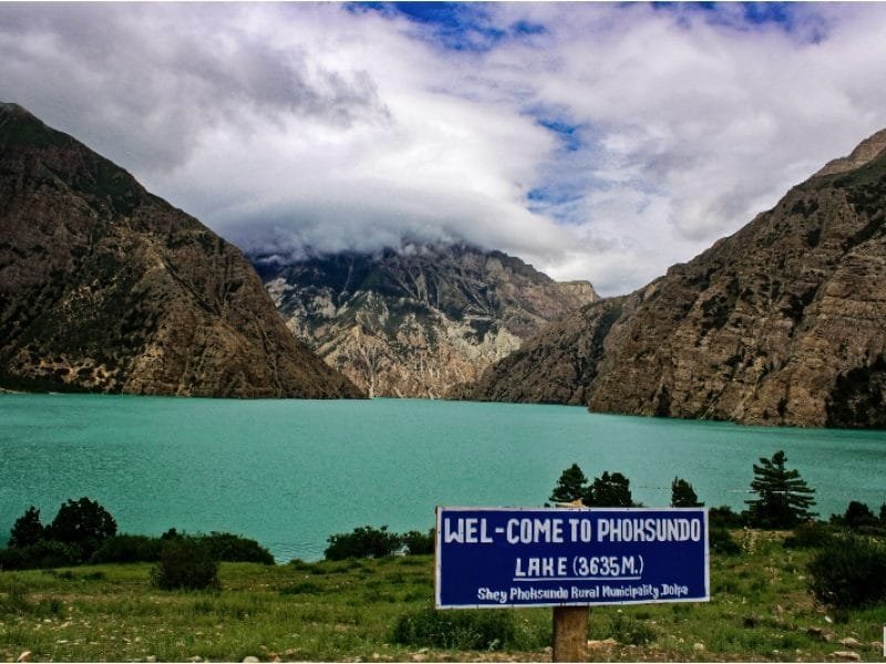 Phoksundo Lake, an Alpine Fresh Water Oligotrophic Lake lies in Nepal's Shey Phoksundo National Park_Shey Phoksundo Lake Trek.